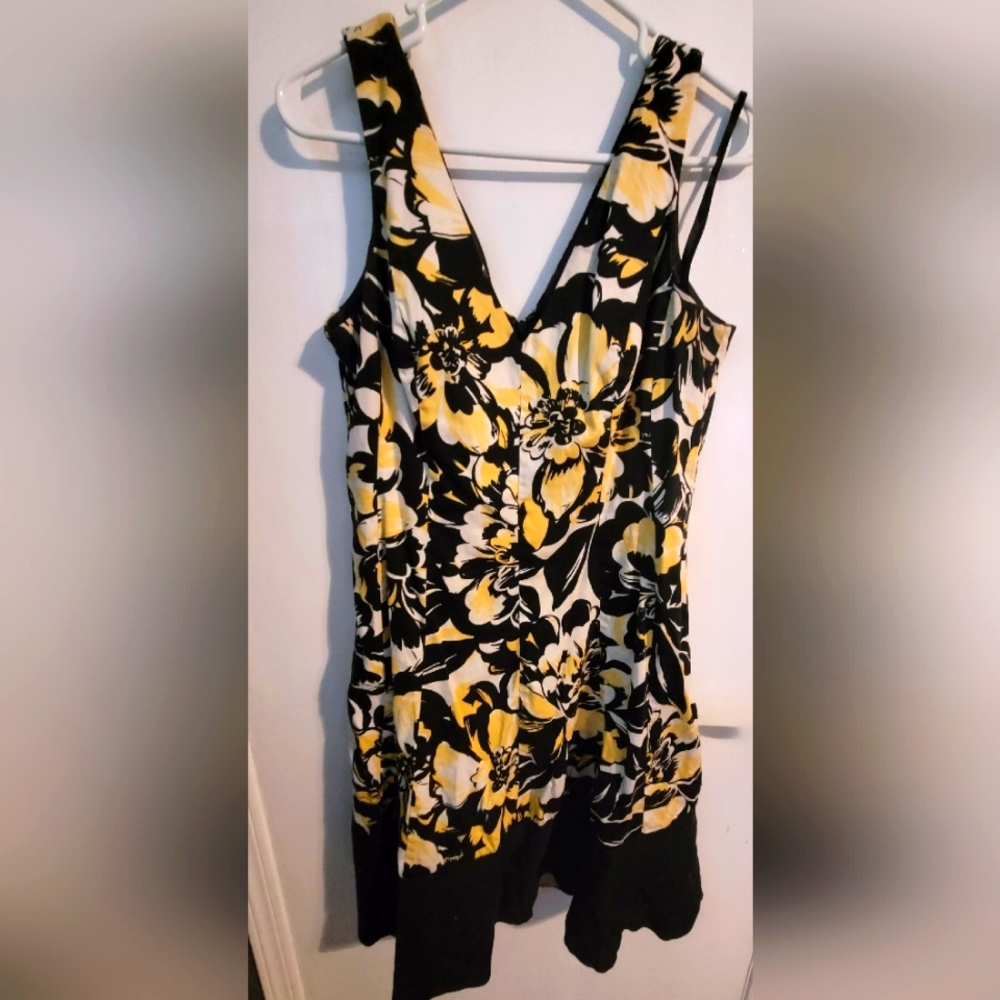 Nine West- Black white and yellow summer dress